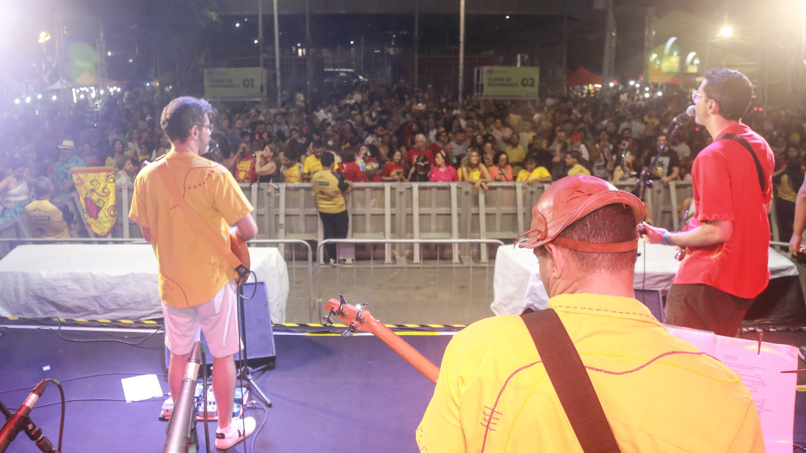 Banda Luxo da Aldeia no palco